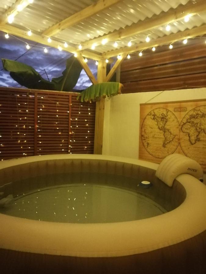 La Kaz Hibiscus, Jacuzzi Prive Villa Le Tampon Kültér fotó